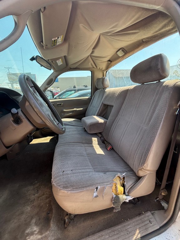 2001 Toyota Tundra Image 5
