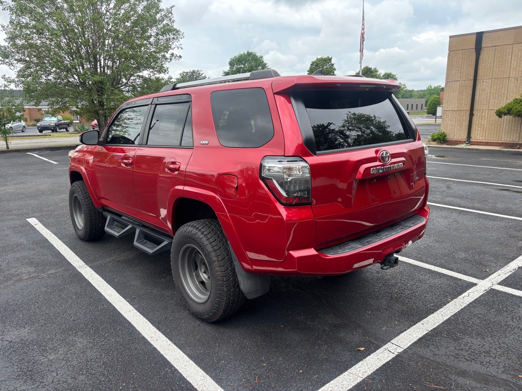 2020 Toyota 4Runner Image 11