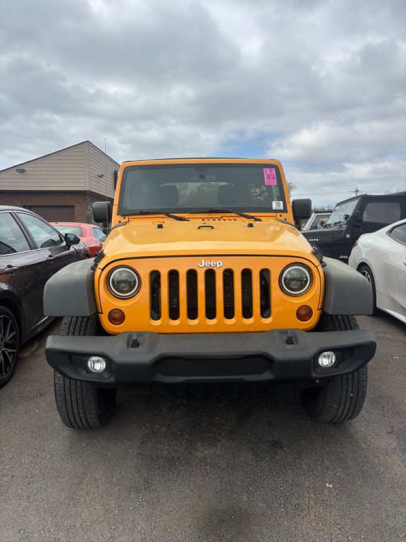 2012 Jeep Wrangler Unlimited Image 2