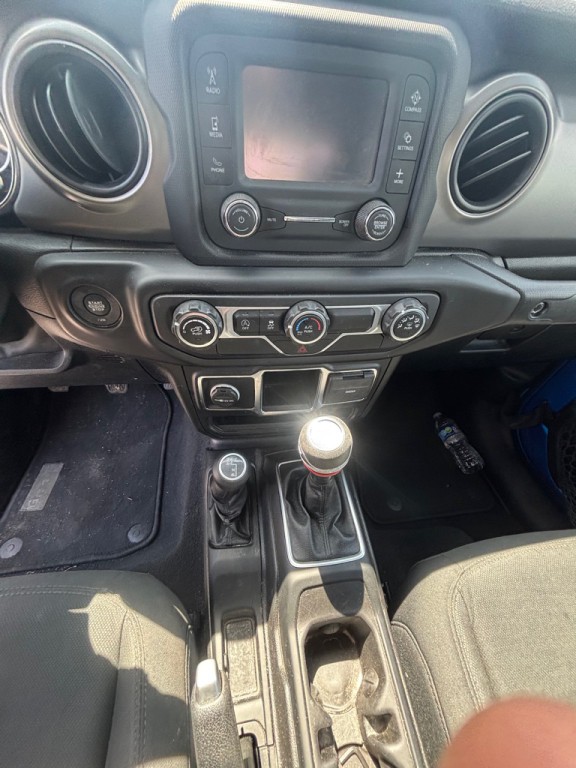 2021 Jeep Gladiator Image 8