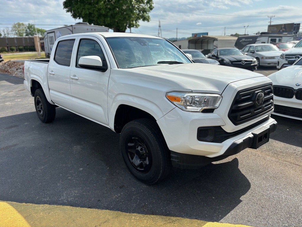 2019 Toyota Tacoma Image 3