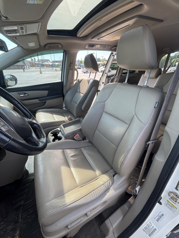 2015 Honda Odyssey Image 9