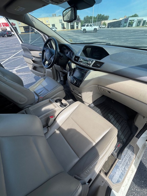 2015 Honda Odyssey Image 11