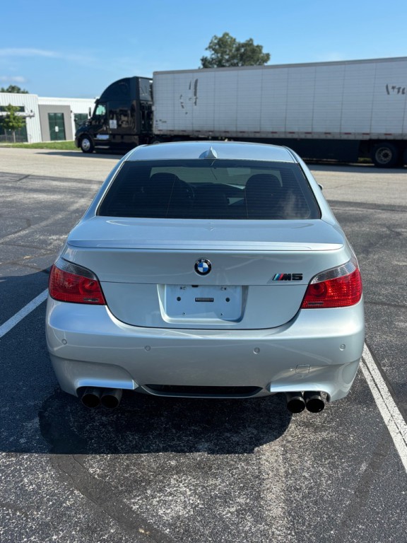 2006 BMW M5 Image 6