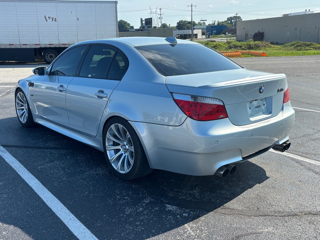 2006 BMW M5 Image 7