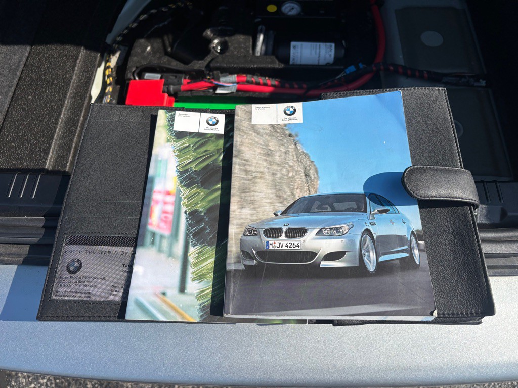 2006 BMW M5 Image 14