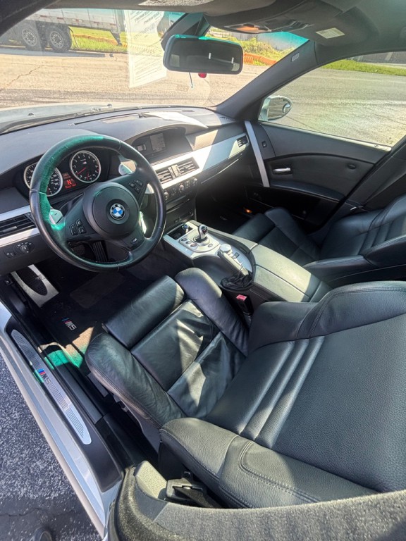 2006 BMW M5 Image 15