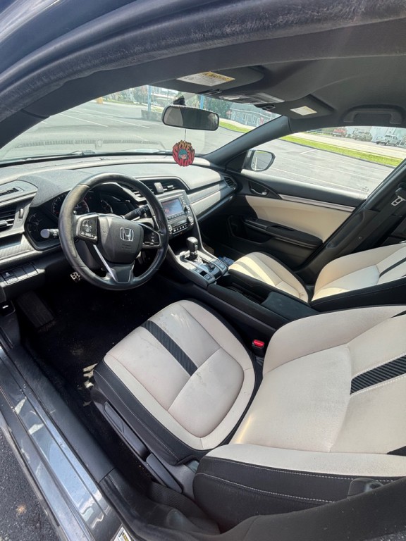 2017 Honda Civic Image 9