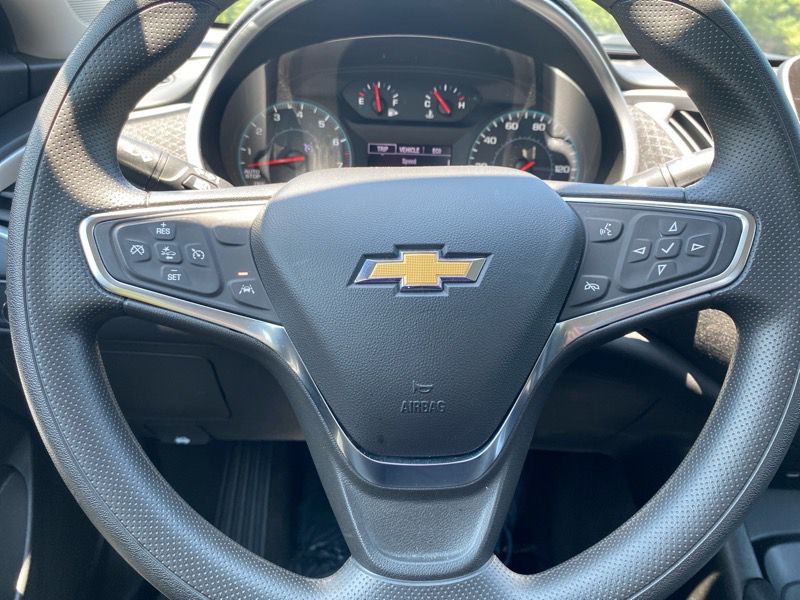 2025 Chevrolet Malibu Image 12