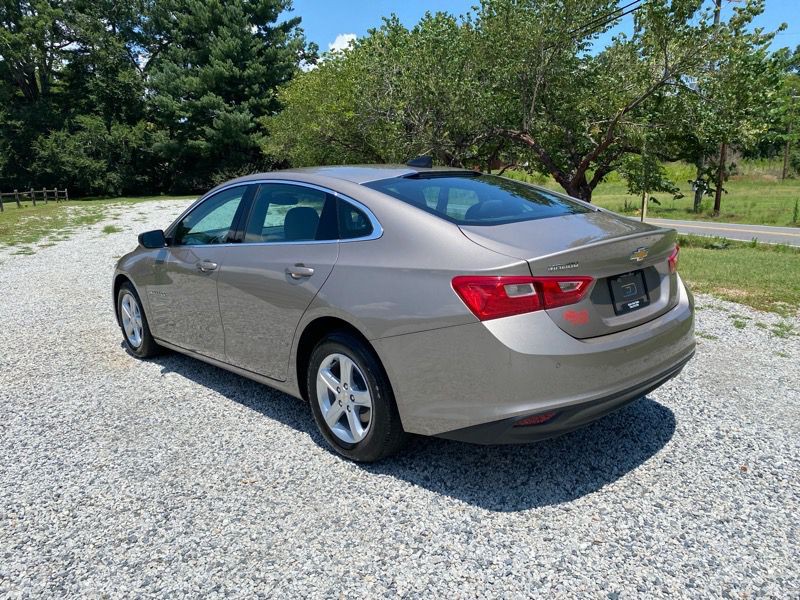 2025 Chevrolet Malibu Image 34