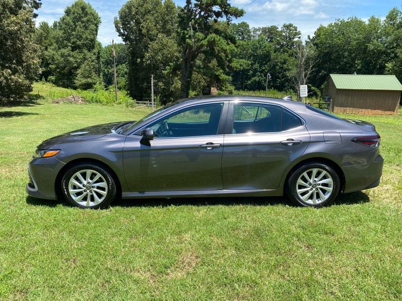 2023 Toyota Camry Image 3