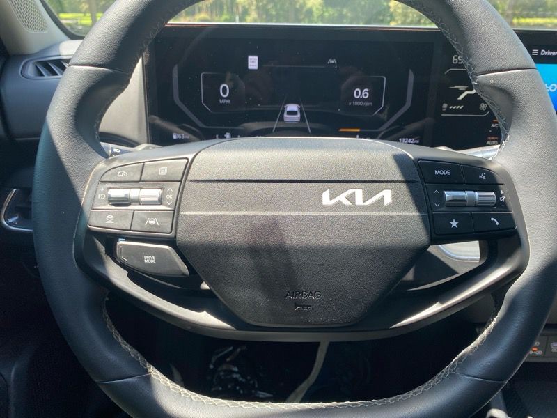 2025 Kia K4 Image 65