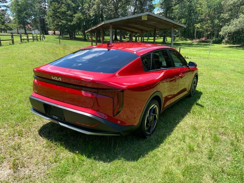 2025 Kia K4 Image 101