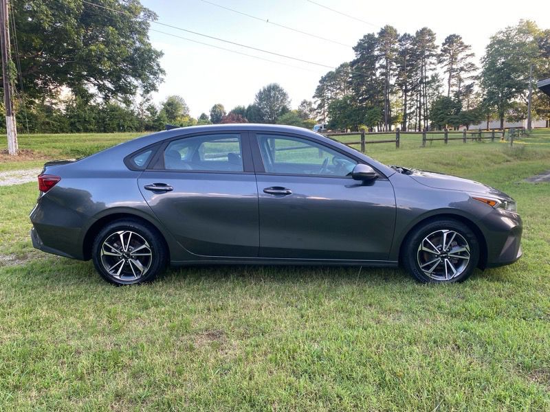 2022 Kia Forte Image 36