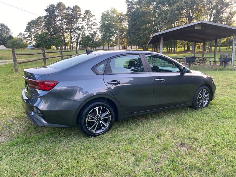 2022 Kia Forte Image 38