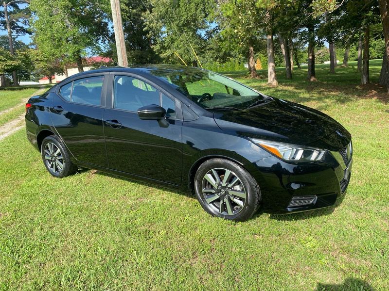2020 Nissan Versa Image 2