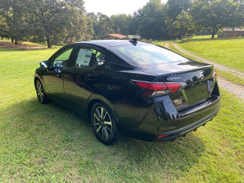 2020 Nissan Versa Image 6