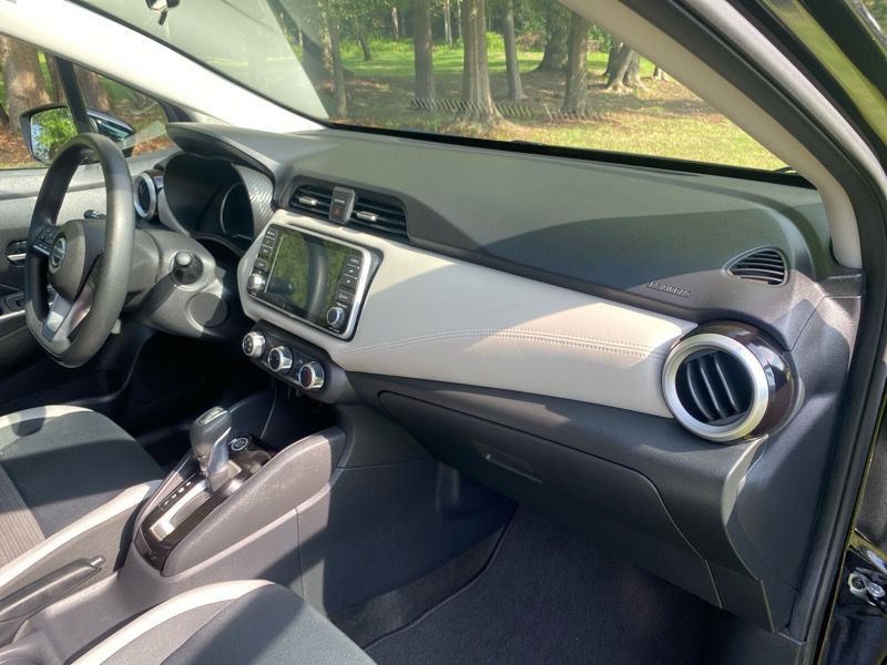 2020 Nissan Versa Image 17
