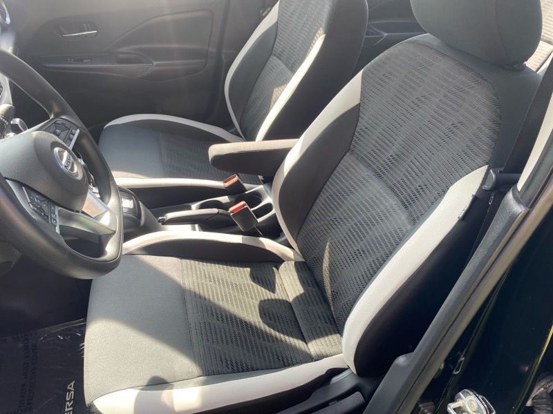 2020 Nissan Versa Image 18