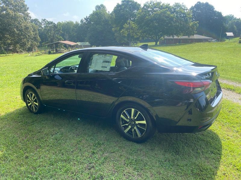 2020 Nissan Versa Image 35