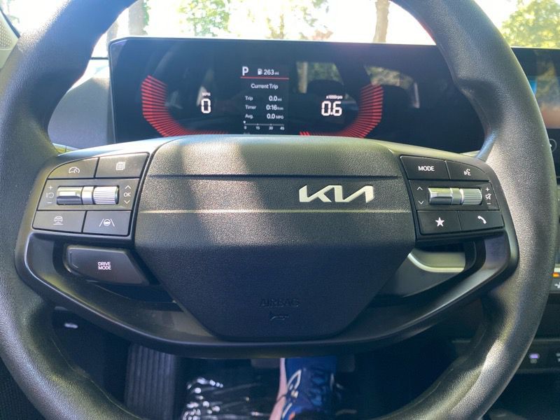 2025 Kia K4 Image 13