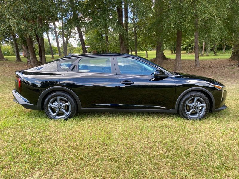 2025 Kia K4 Image 3