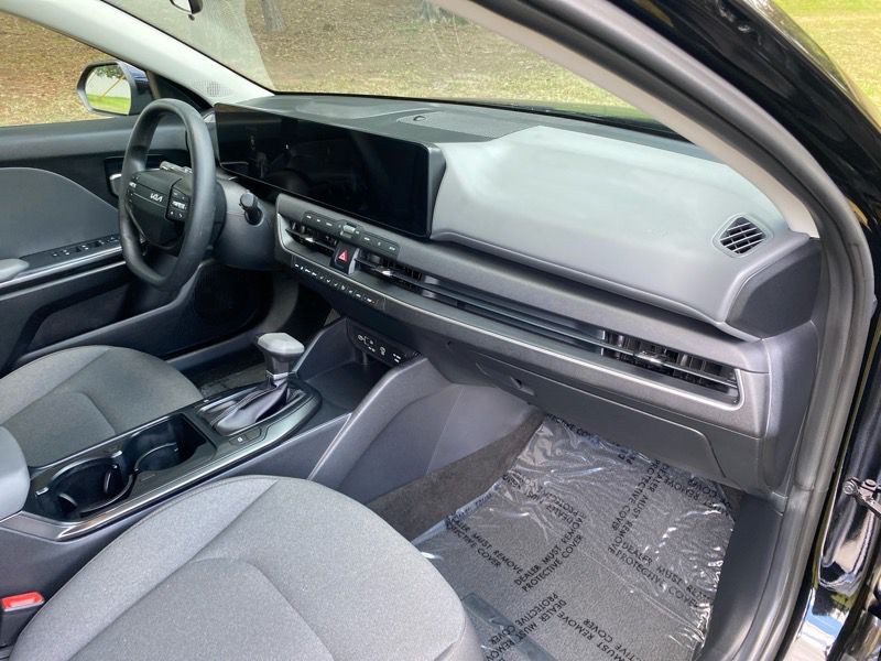 2025 Kia K4 Image 21