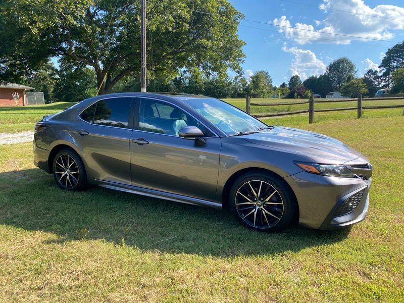 2022 Toyota Camry Image 2