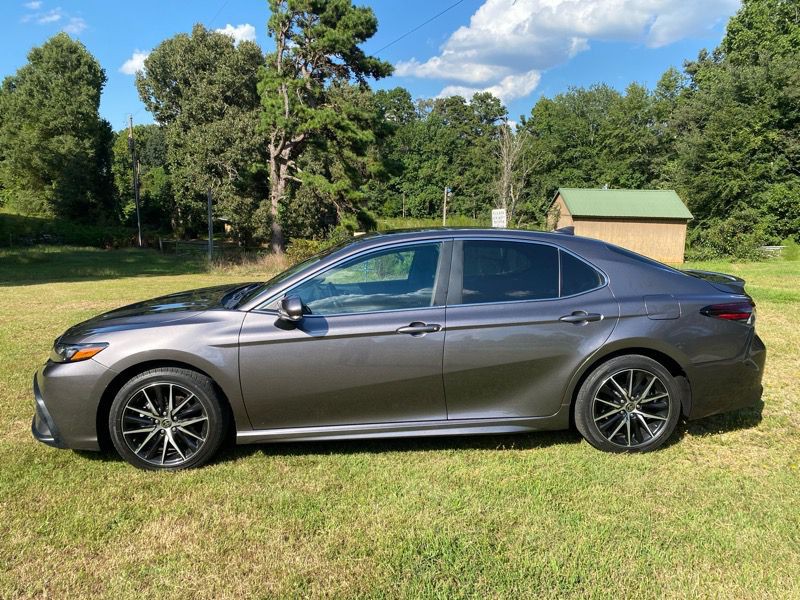 2022 Toyota Camry Image 3