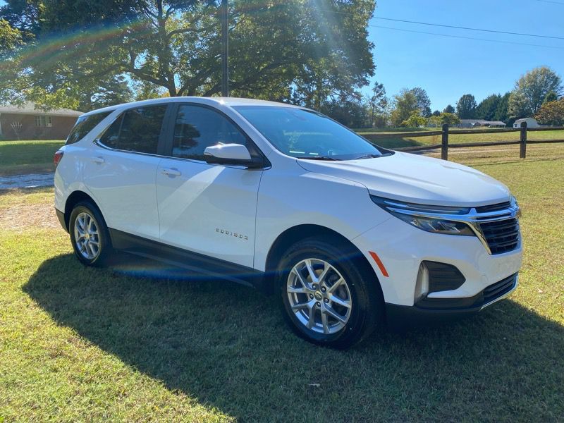 2024 Chevrolet Equinox Image 2