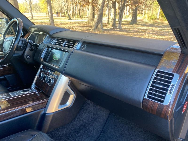 2016 Land Rover Range Rover Image 23