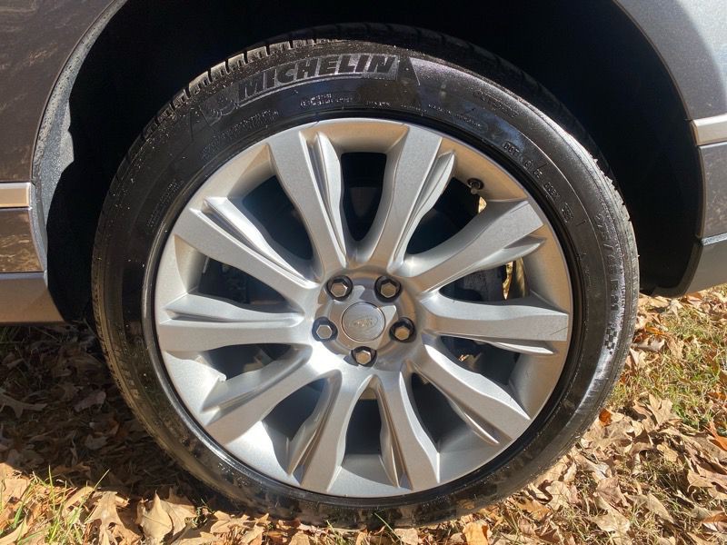 2016 Land Rover Range Rover Image 32