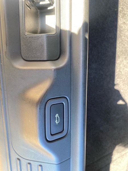 2016 Land Rover Range Rover Image 40