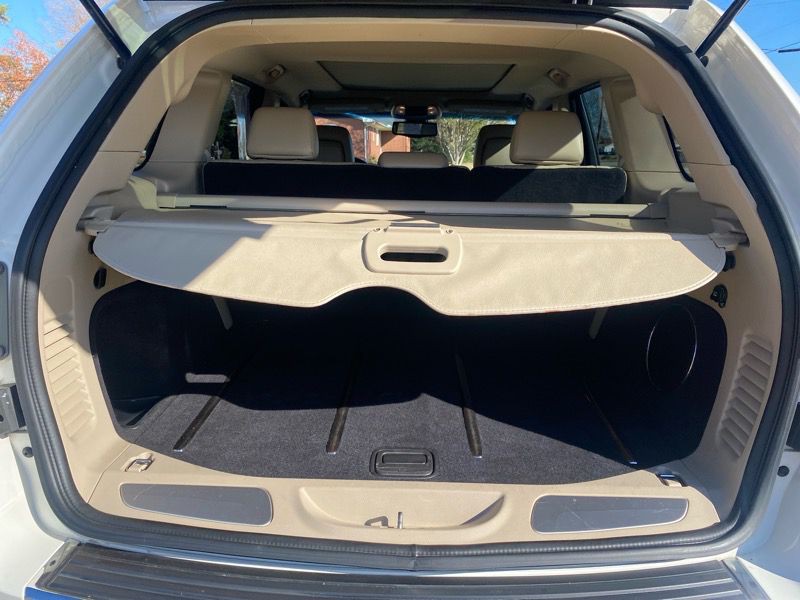 2012 Jeep Grand Cherokee Image 25