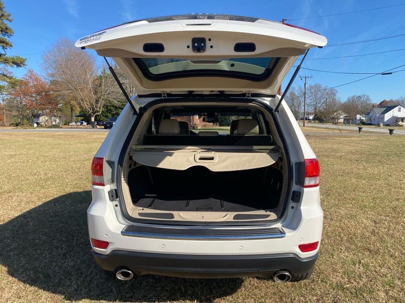2012 Jeep Grand Cherokee Image 27