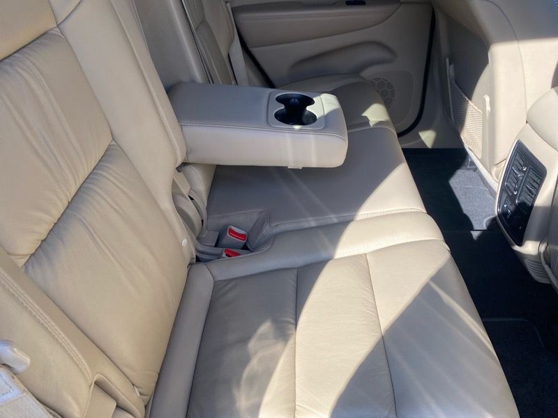 2012 Jeep Grand Cherokee Image 24