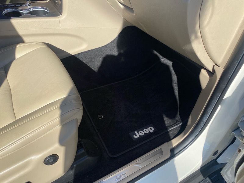 2012 Jeep Grand Cherokee Image 47