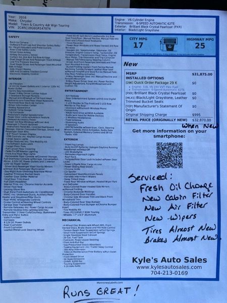 2016 Chrysler Town & Country Image 35