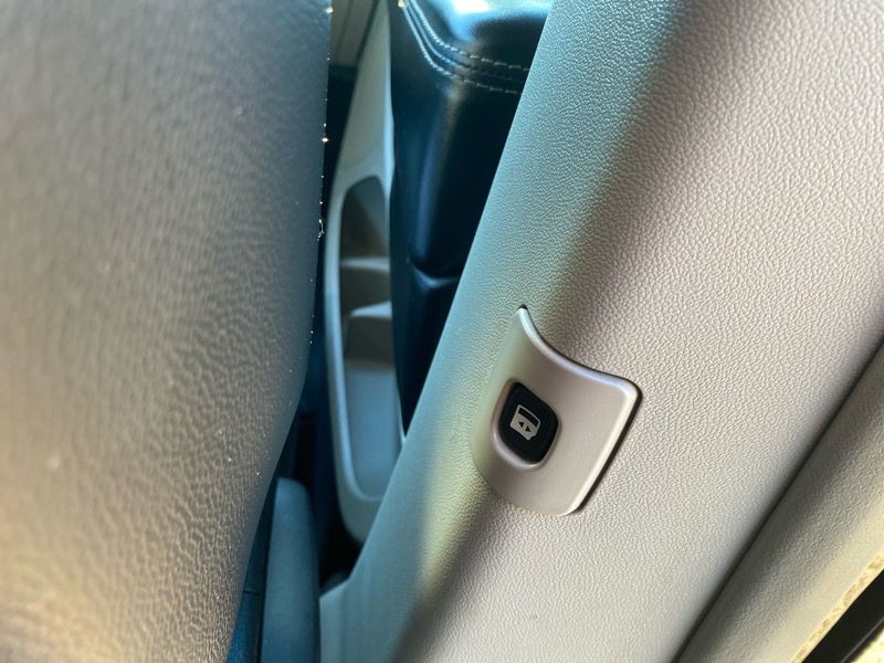 2016 Chrysler Town & Country Image 42