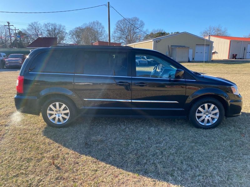 2016 Chrysler Town & Country Image 49