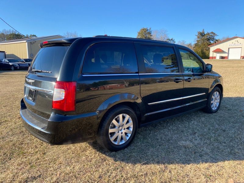 2016 Chrysler Town & Country Image 71