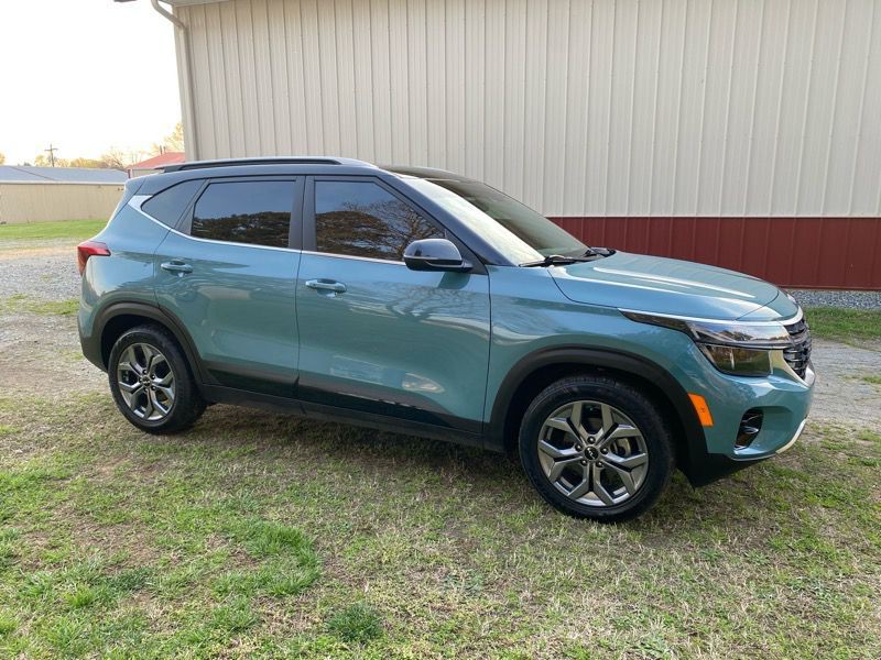 2024 Kia Seltos Image 2