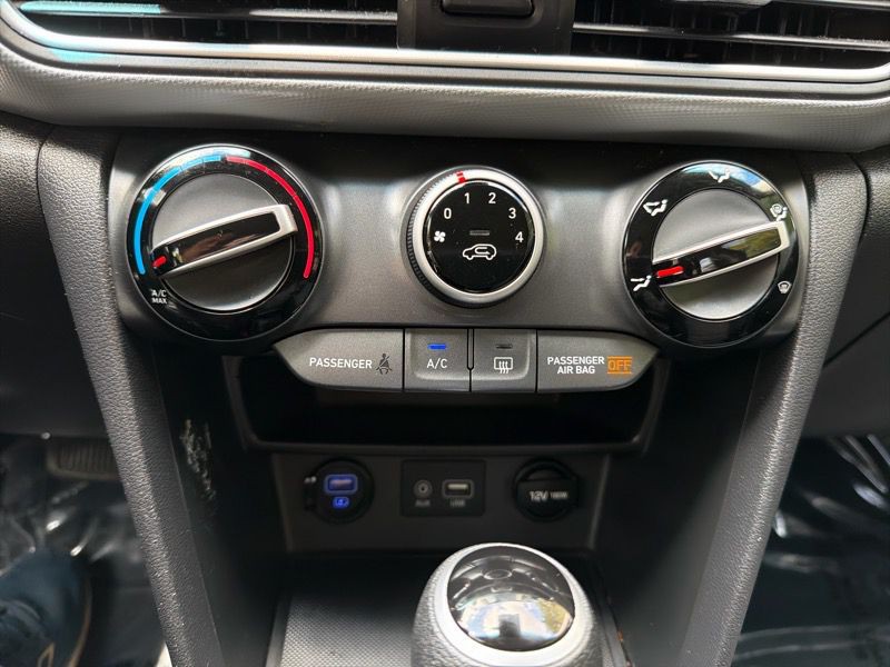 2020 Hyundai Kona Image 17