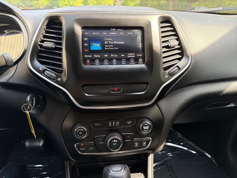 2019 Jeep Cherokee Image 16