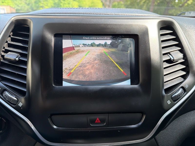 2019 Jeep Cherokee Image 18