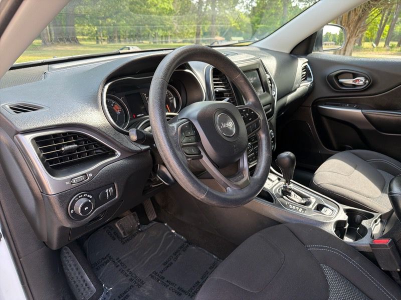 2019 Jeep Cherokee Image 19