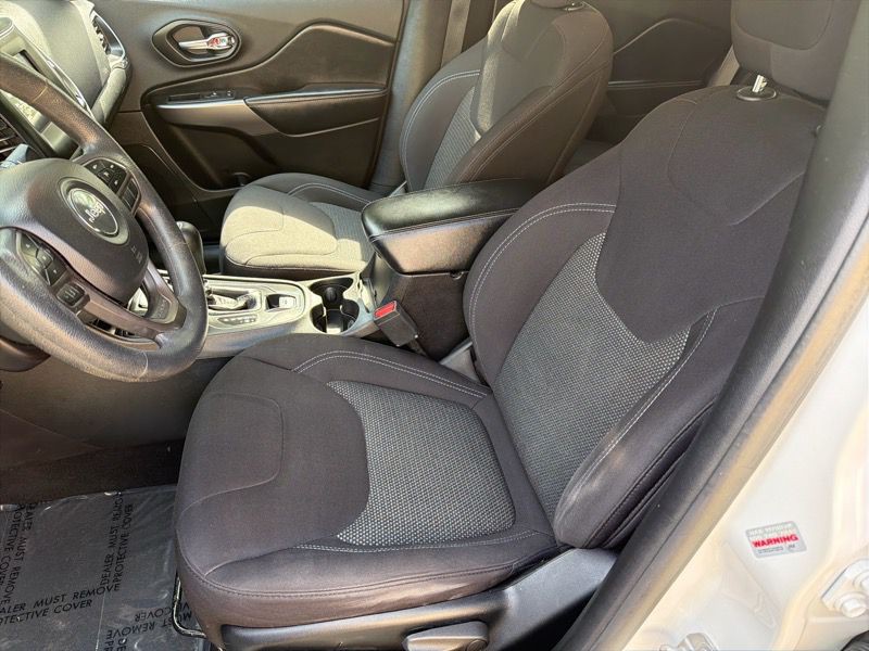 2019 Jeep Cherokee Image 21