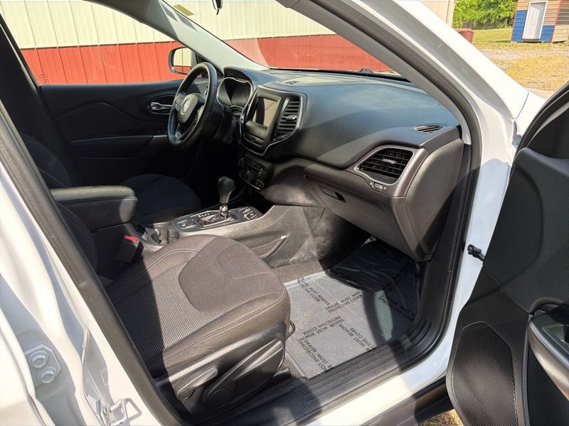 2019 Jeep Cherokee Image 33