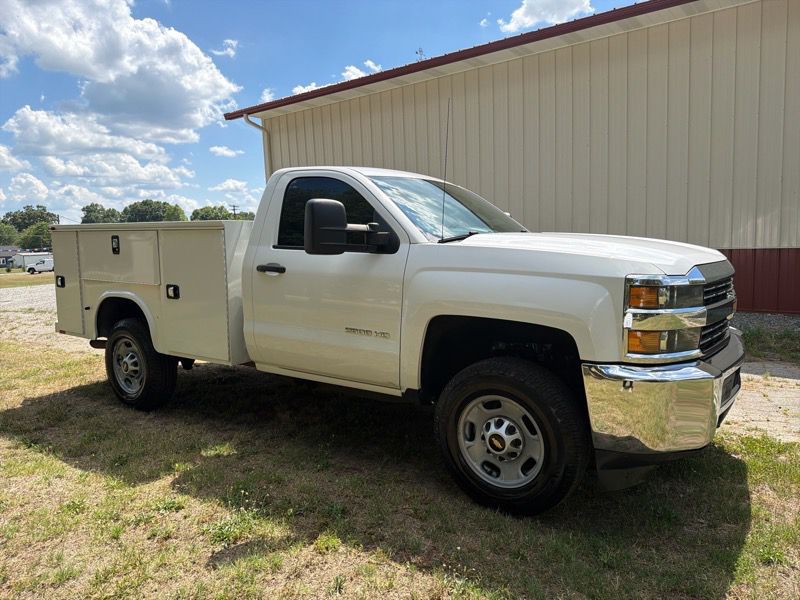 2018 Chevrolet Silverado 1500 Image 2