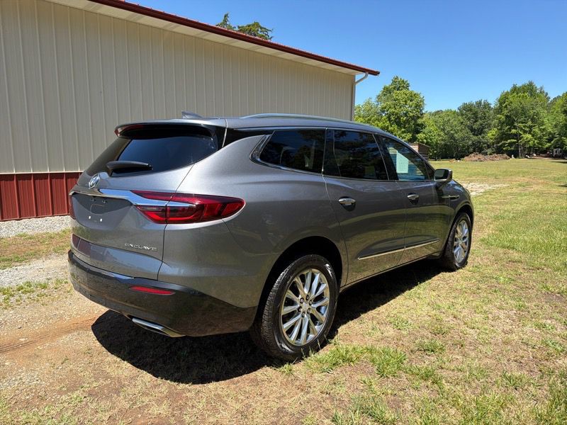 2019 Buick Enclave Image 5